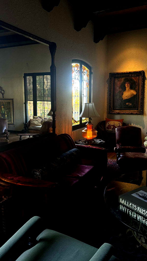 chloerosenbaum image ~ Altpins