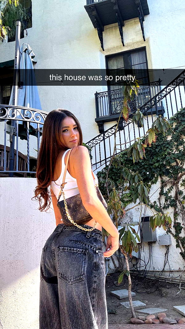 chloerosenbaum image ~ Altpins