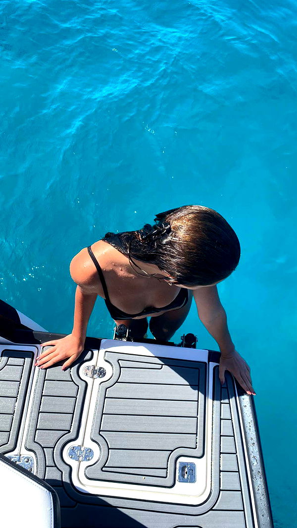 chloerosenbaum image ~ Altpins