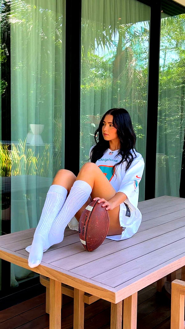 chloerosenbaum image ~ Altpins