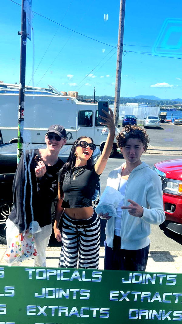 chloerosenbaum image ~ Altpins