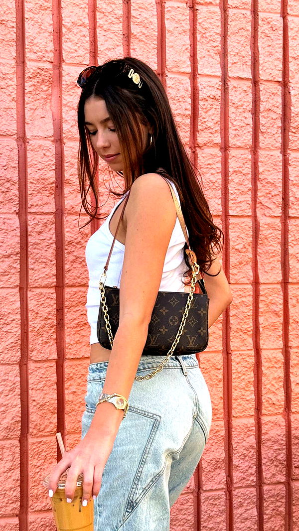 chloerosenbaum image ~ Altpins