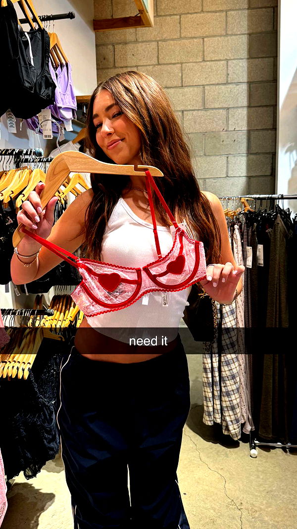 chloerosenbaum image ~ Altpins