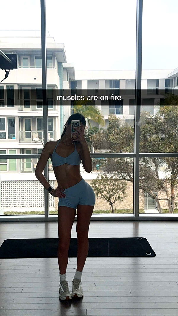 chloerosenbaum image ~ Altpins