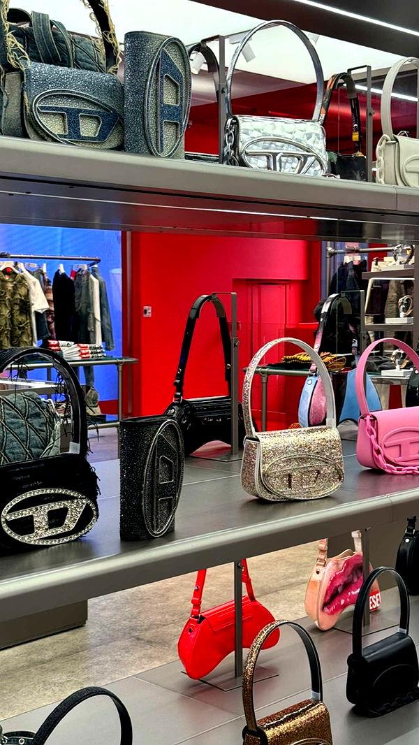 chloerosenbaum image ~ Altpins