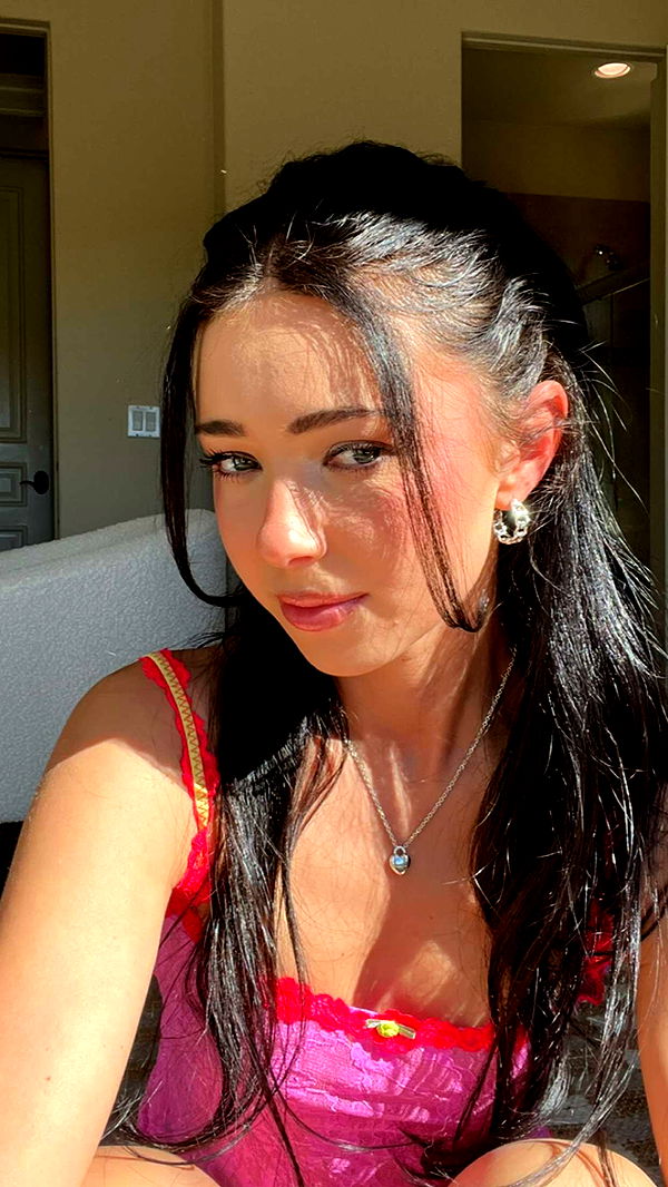 chloerosenbaum image ~ Altpins