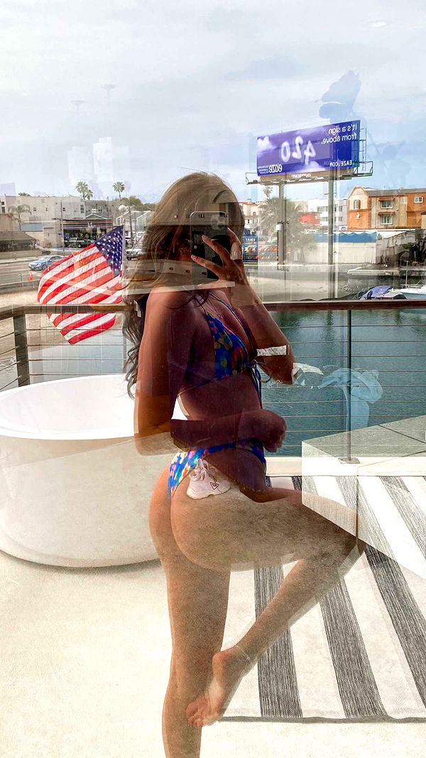 chloerosenbaum image ~ Altpins