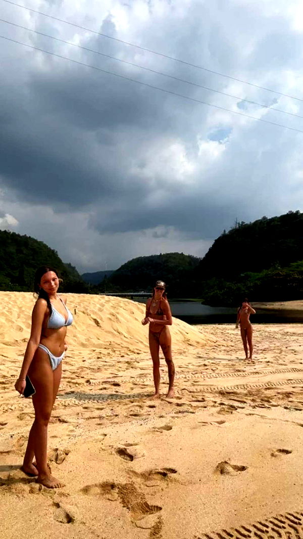 chloerosenbaum image ~ Altpins