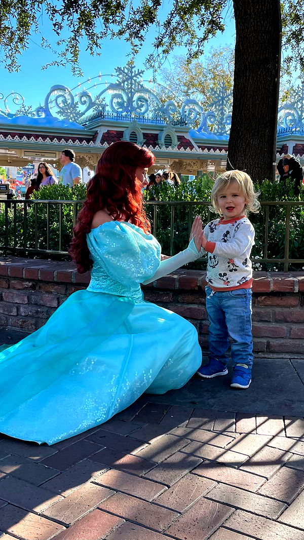 chloerosenbaum image ~ Altpins