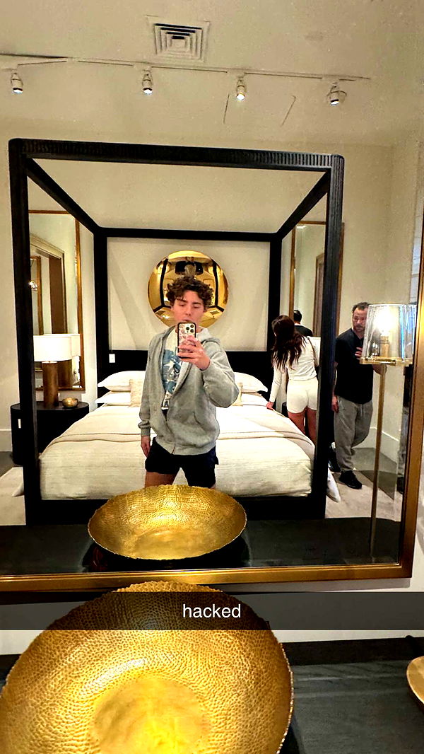 chloerosenbaum image ~ Altpins