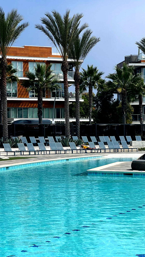 chloerosenbaum image ~ Altpins