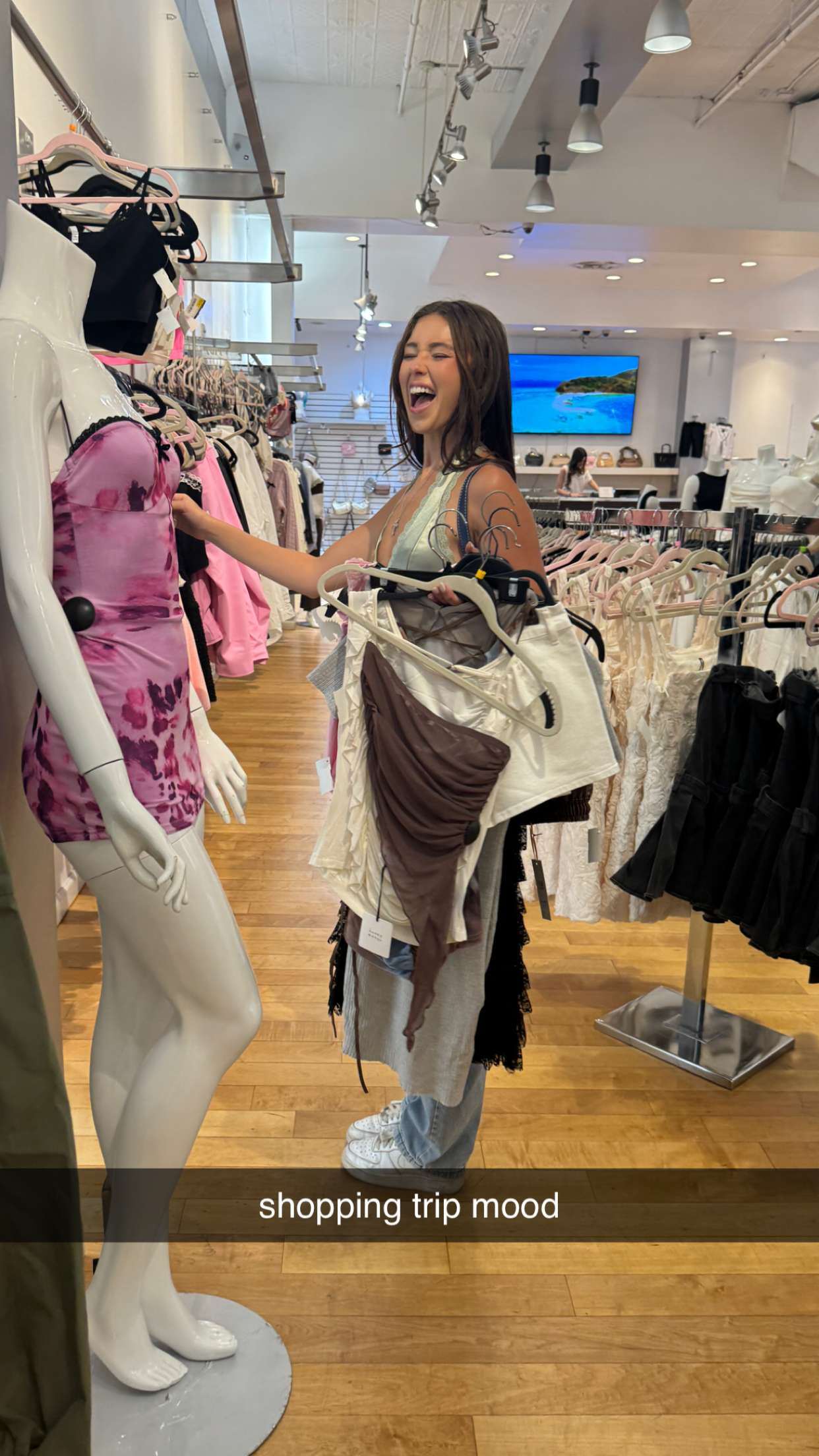 chloerosenbaum snapchat image archive image