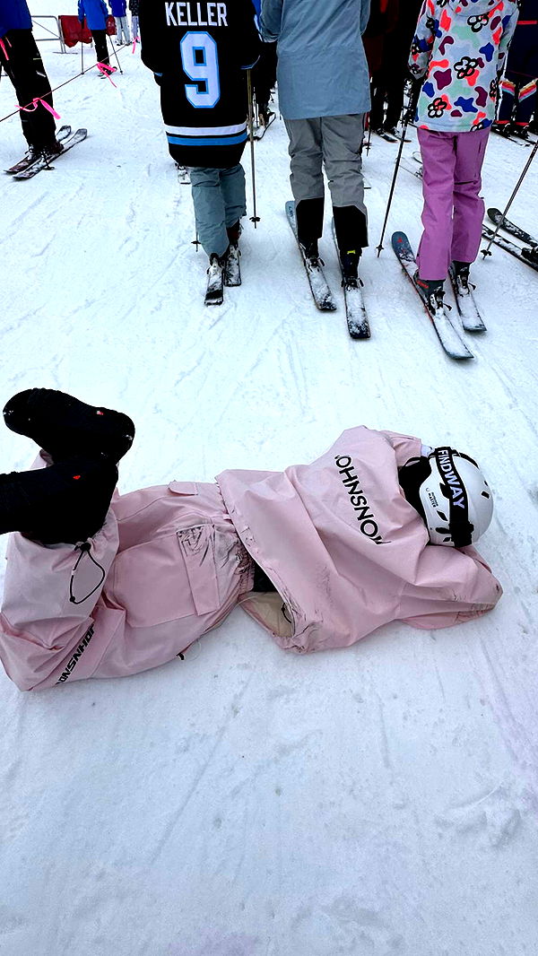 chloerosenbaum image ~ Altpins