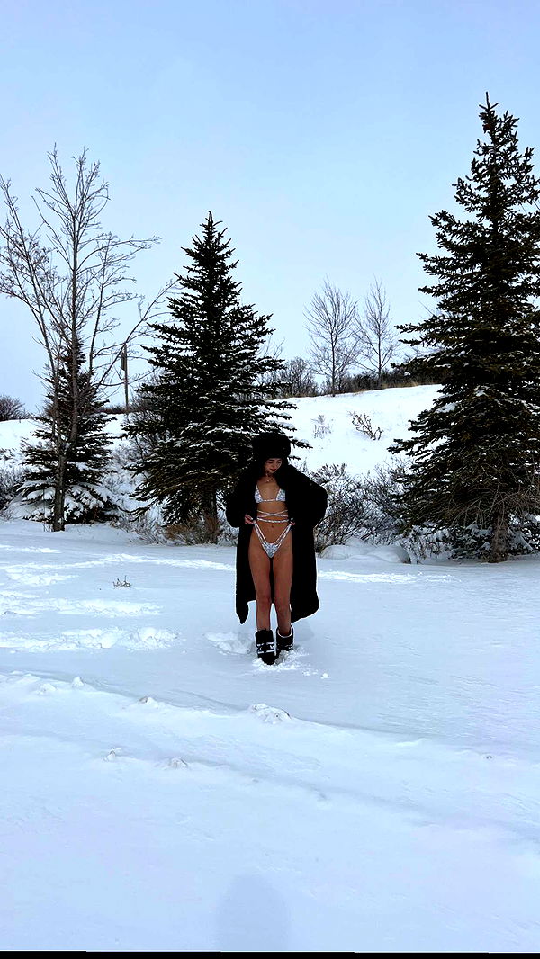 chloerosenbaum image ~ Altpins