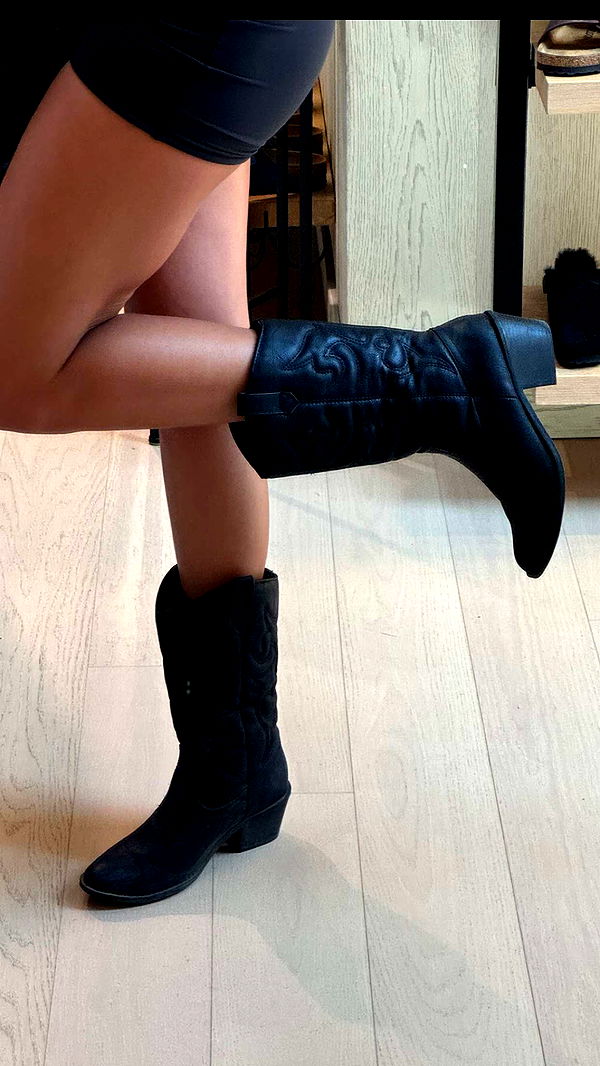 chloerosenbaum image ~ Altpins