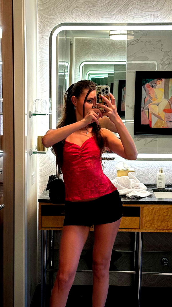 chloerosenbaum image ~ Altpins