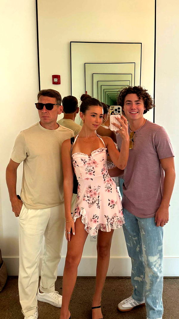 chloerosenbaum image ~ Altpins