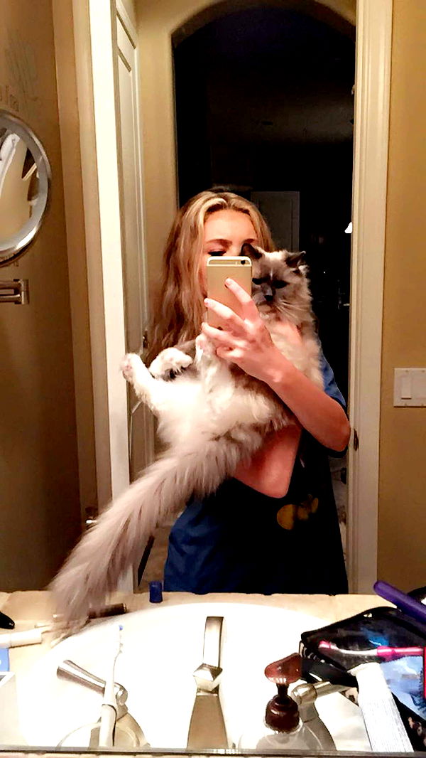 chloerosenbaum image ~ Altpins