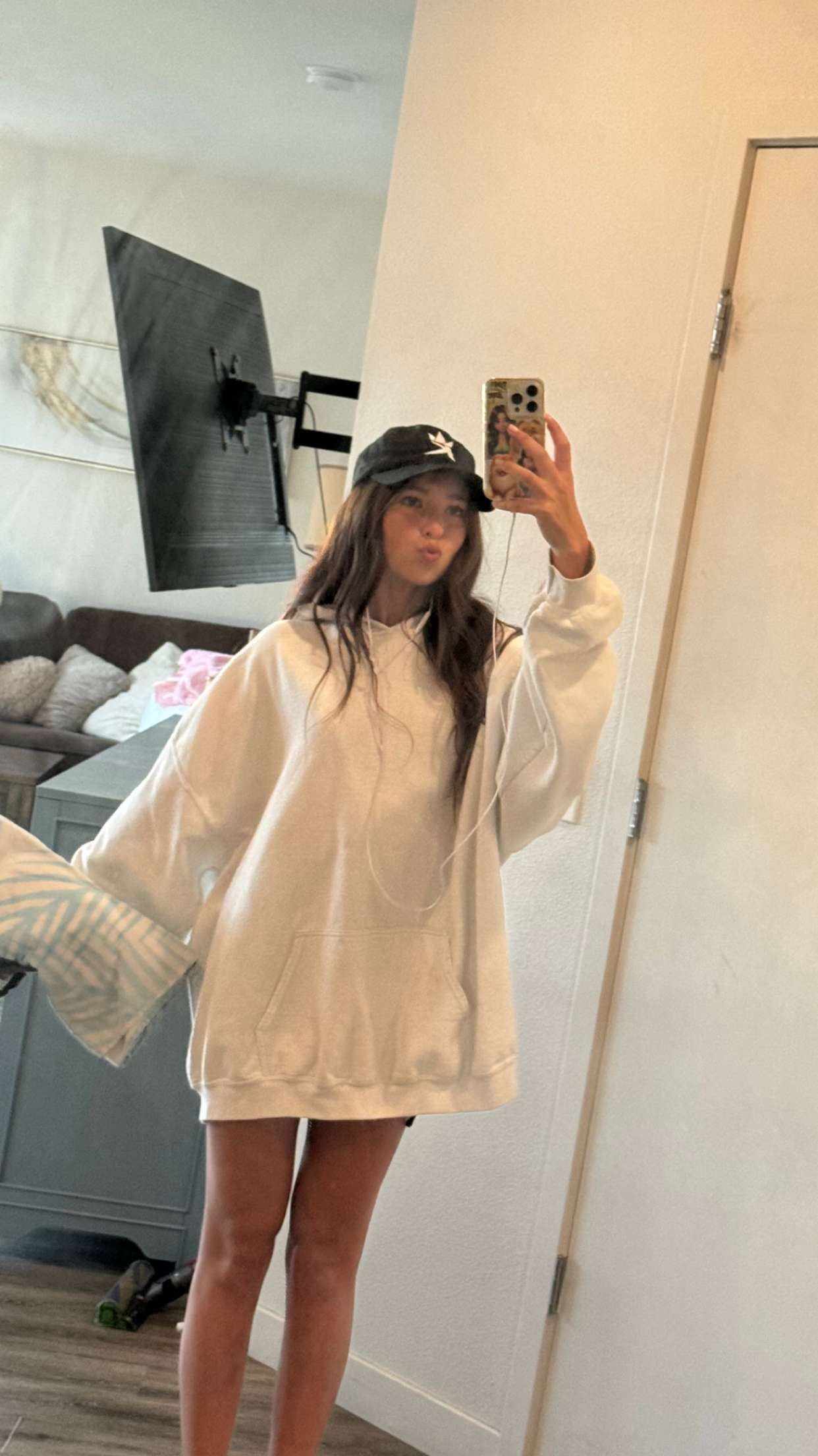 chloerosenbaum snapchat image archive image