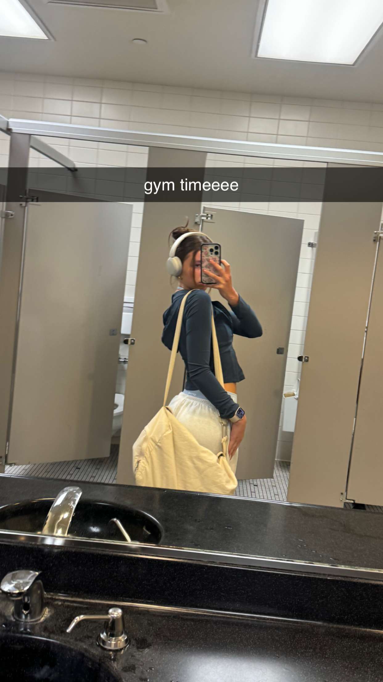 chloerosenbaum snapchat image archive image