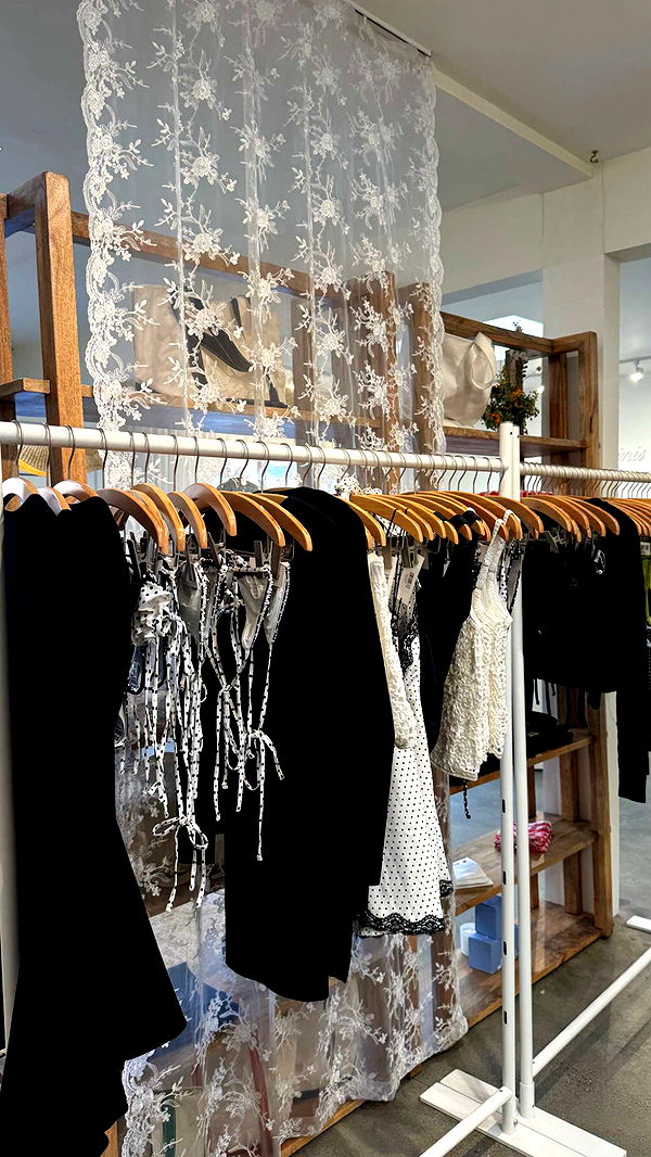 chloerosenbaum image ~ Altpins