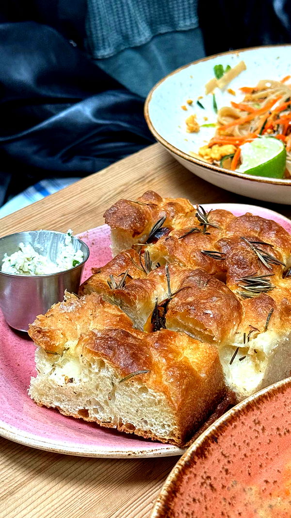 chloerosenbaum image ~ Altpins