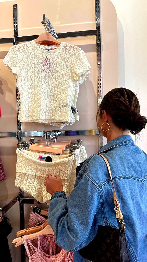 chloerosenbaum image ~ Altpins