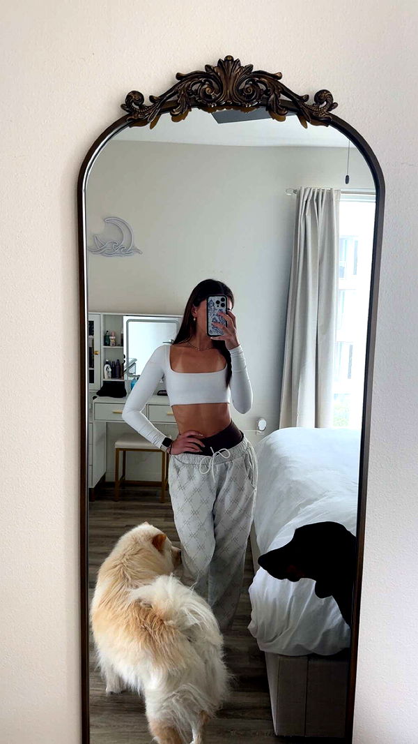 chloerosenbaum image ~ Altpins