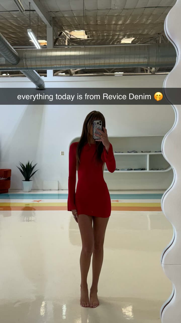 chloerosenbaum snapchat image archive image