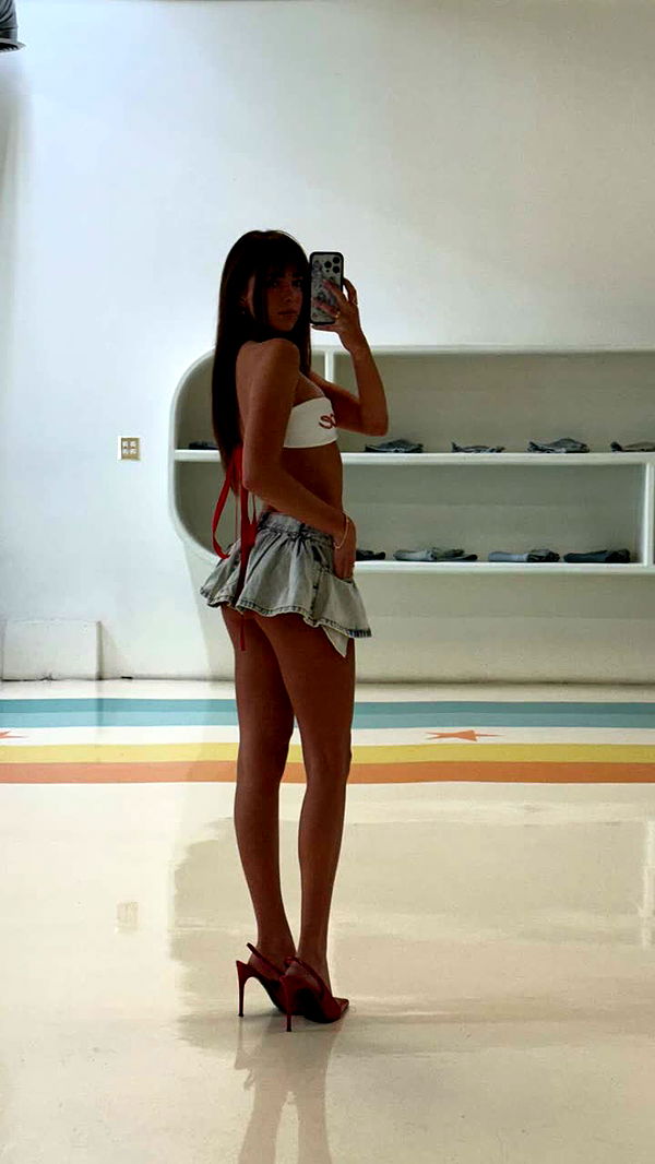 chloerosenbaum image ~ Altpins