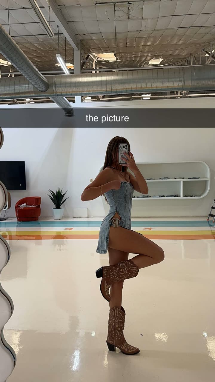 chloerosenbaum snapchat image archive image