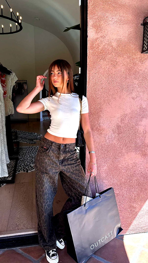 chloerosenbaum image ~ Altpins