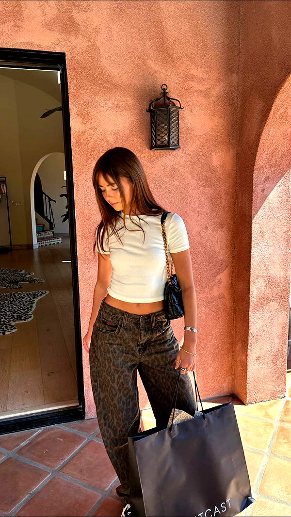 chloerosenbaum image ~ Altpins