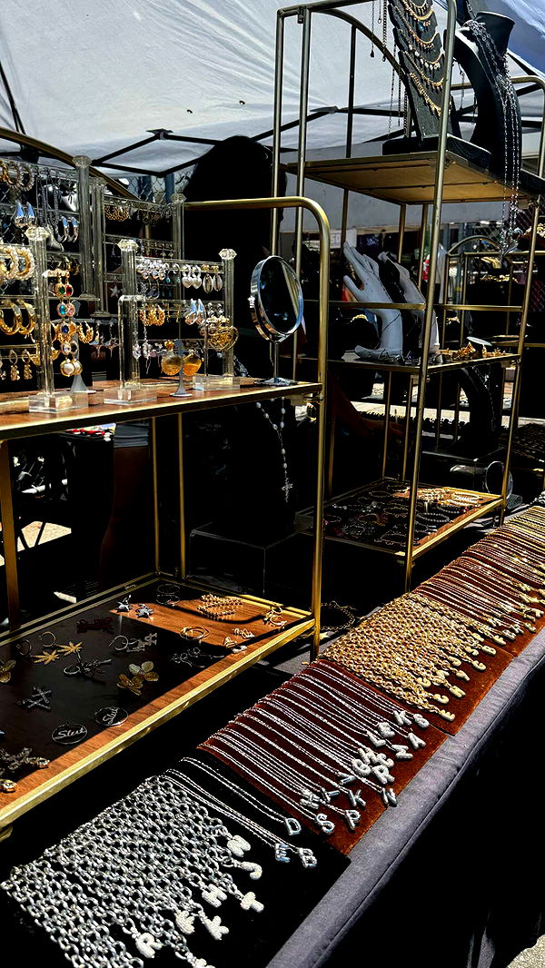 chloerosenbaum image ~ Altpins