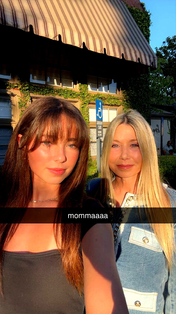 chloerosenbaum image ~ Altpins