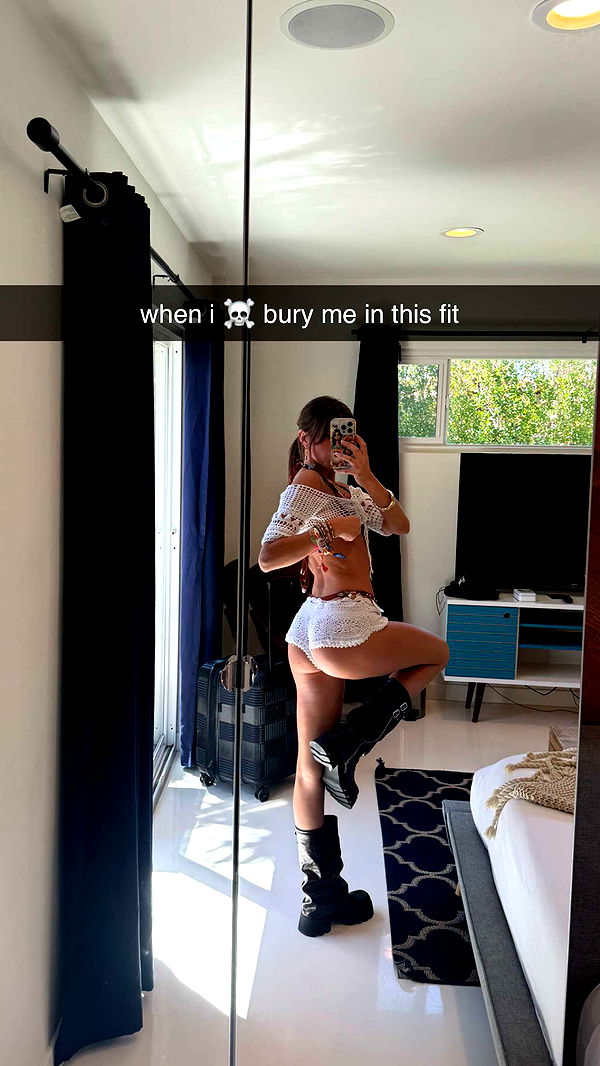 chloerosenbaum image ~ Altpins