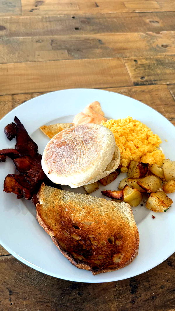 chloerosenbaum image ~ Altpins