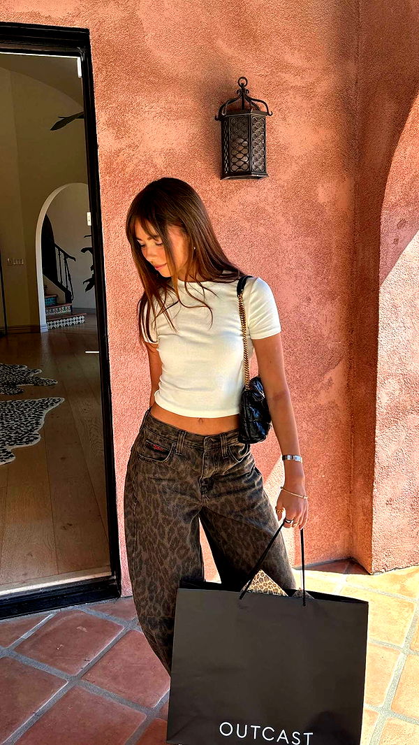 chloerosenbaum image ~ Altpins