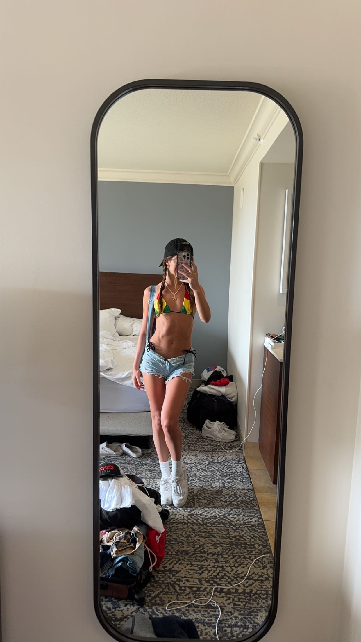 chloerosenbaum snapchat image archive image