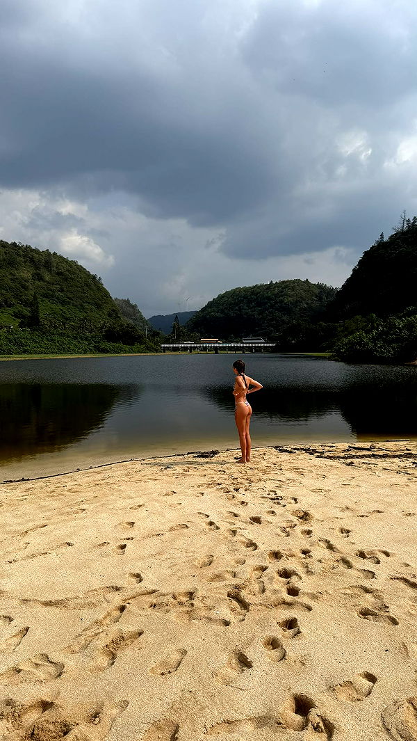 chloerosenbaum image ~ Altpins