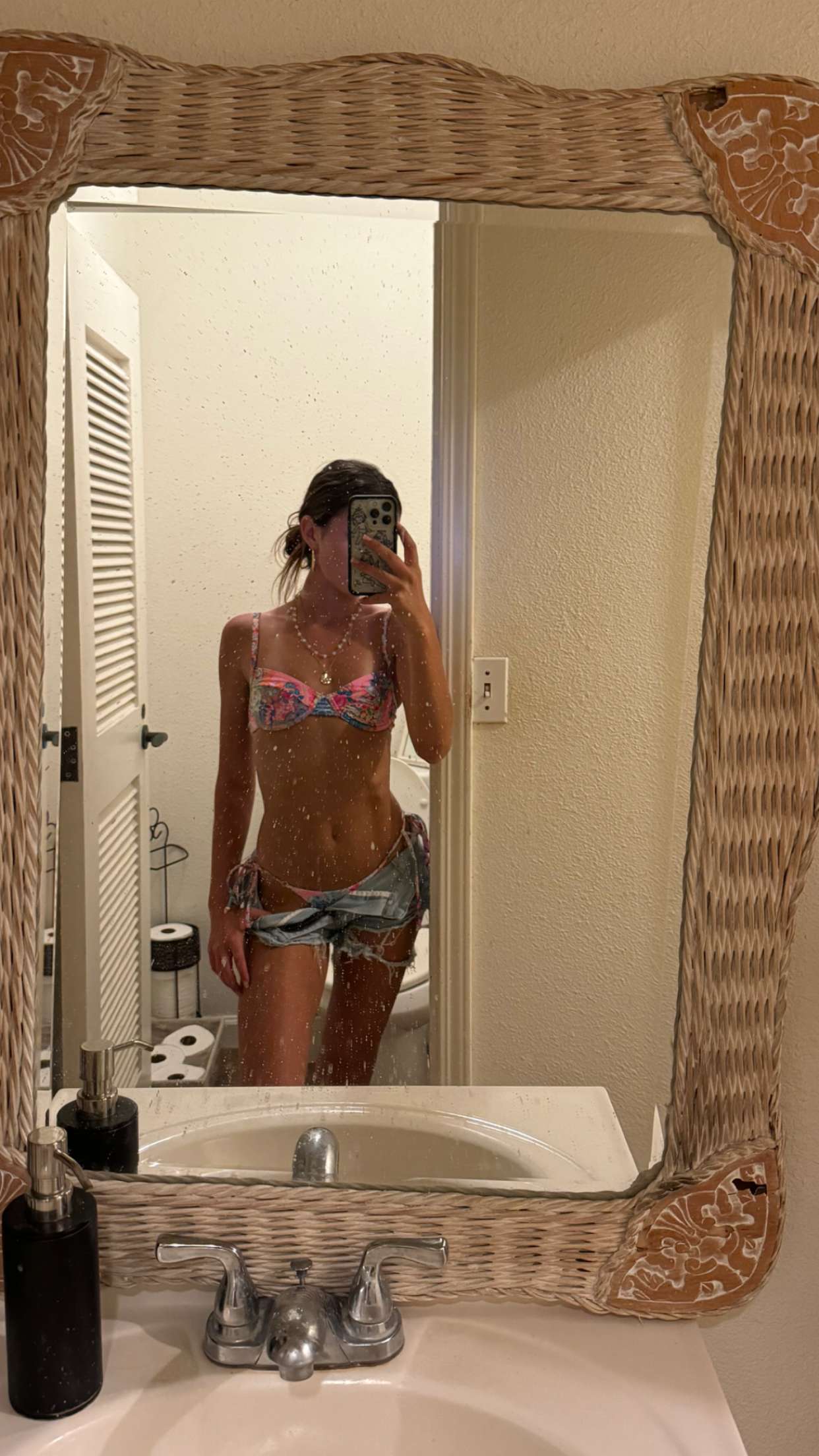 chloerosenbaum snapchat image archive image