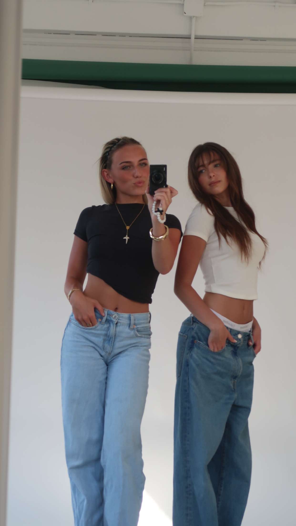 chloerosenbaum snapchat image archive image