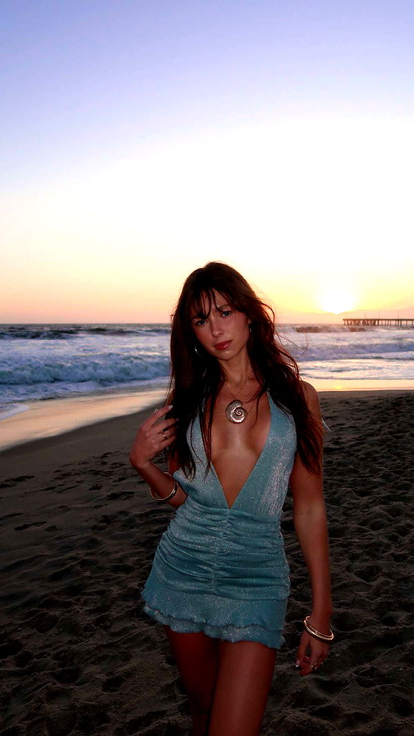 chloerosenbaum image ~ Altpins