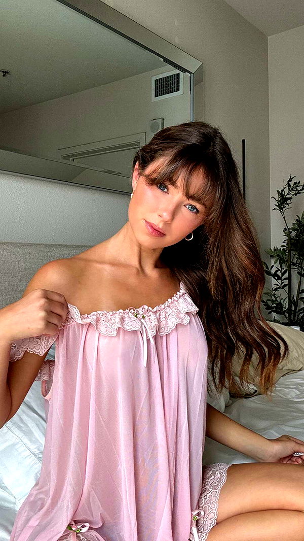 chloerosenbaum image ~ Altpins