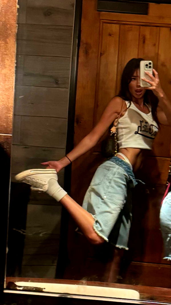 chloerosenbaum image ~ Altpins