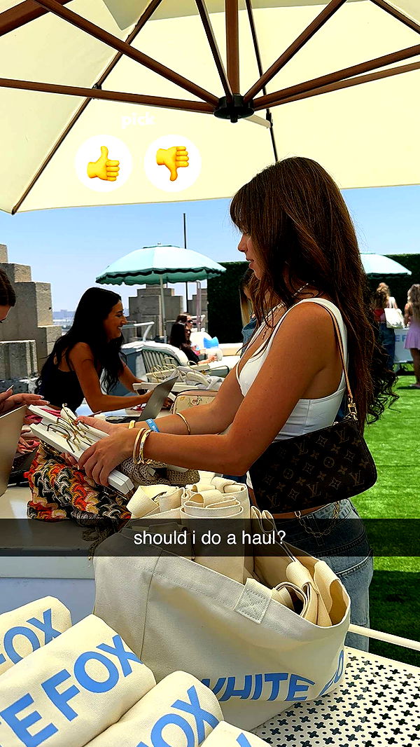 chloerosenbaum image ~ Altpins