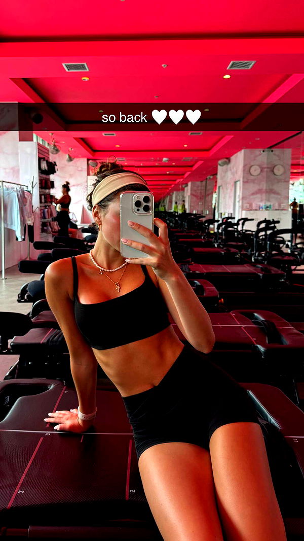 chloerosenbaum image ~ Altpins