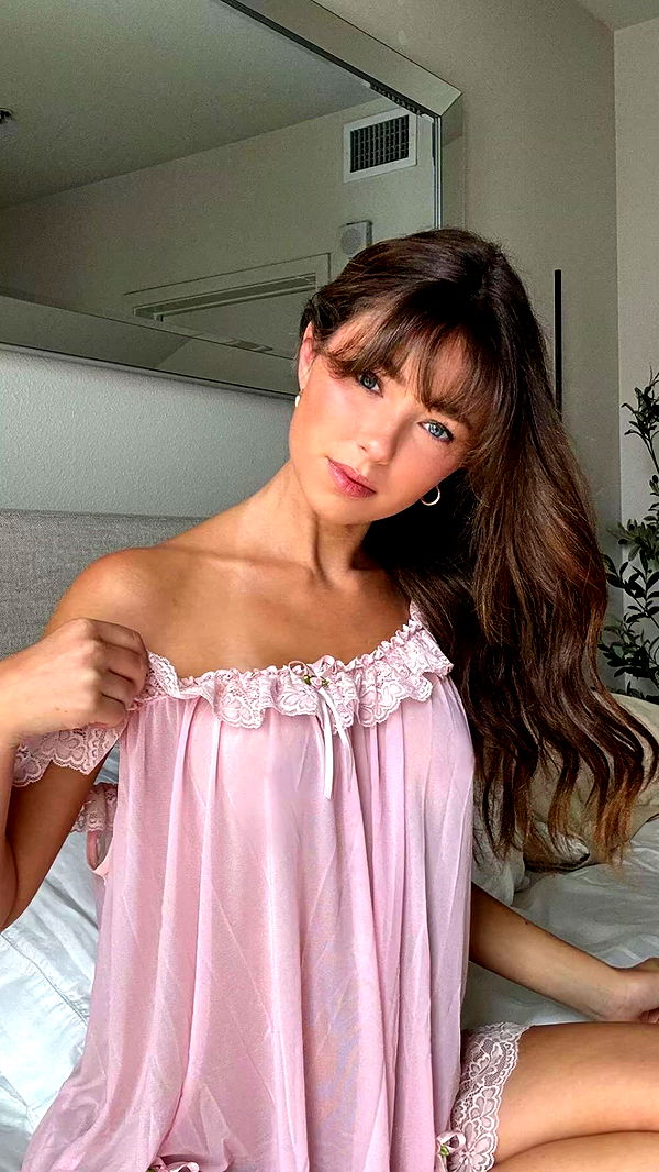 chloerosenbaum image ~ Altpins