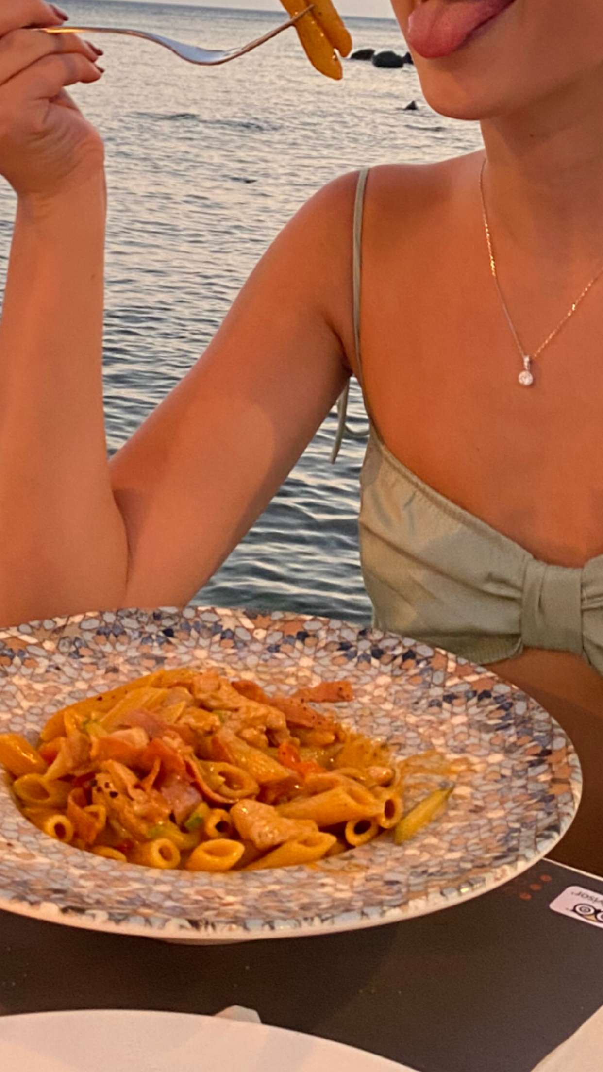 chloerosenbaum snapchat image archive image