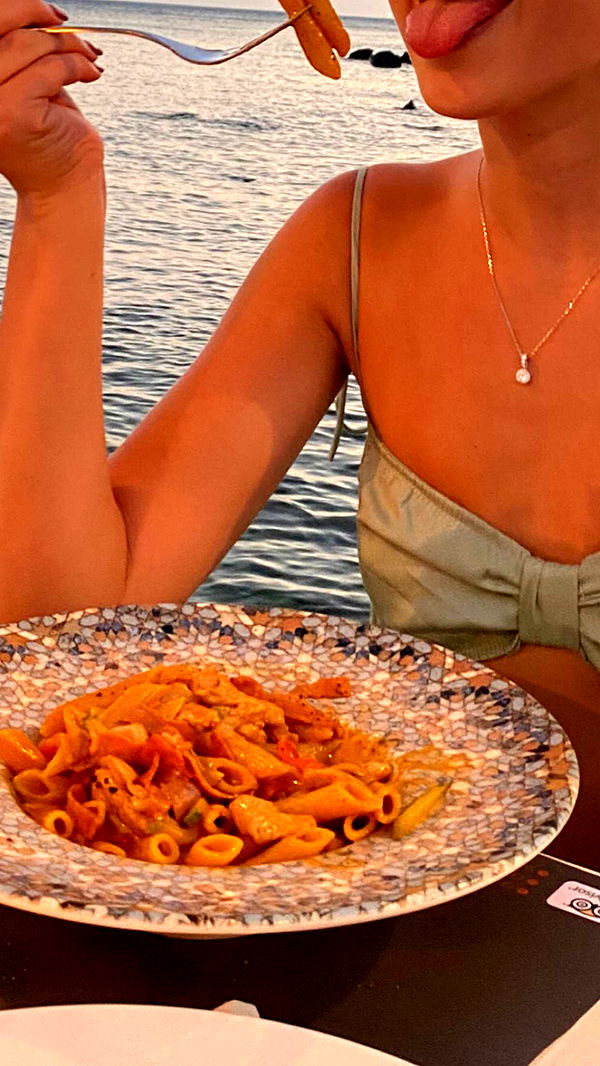 chloerosenbaum image ~ Altpins